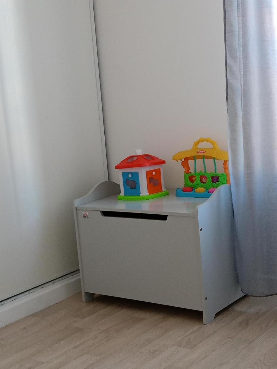 Superbe Appartement ,Proche De Paris, Dans Residence Privee , Ideal Familles, Parking Et Wifi Gratuits! ! ! Vitry-sur-Seine Buitenkant foto