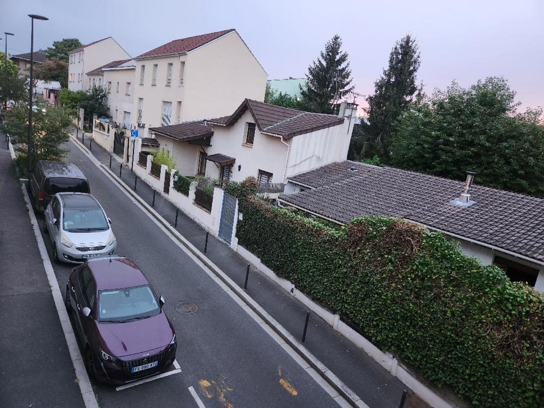 Superbe Appartement ,Proche De Paris, Dans Residence Privee , Ideal Familles, Parking Et Wifi Gratuits! ! ! Vitry-sur-Seine Buitenkant foto