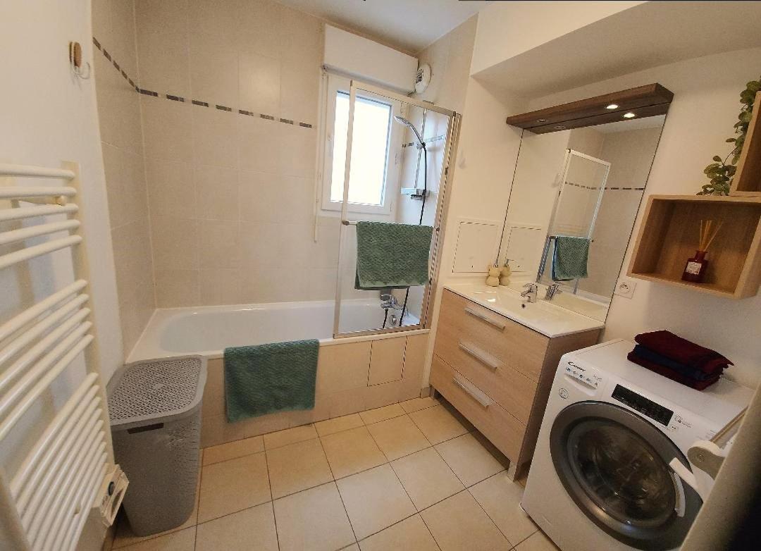 Superbe Appartement ,Proche De Paris, Dans Residence Privee , Ideal Familles, Parking Et Wifi Gratuits! ! ! Vitry-sur-Seine Buitenkant foto