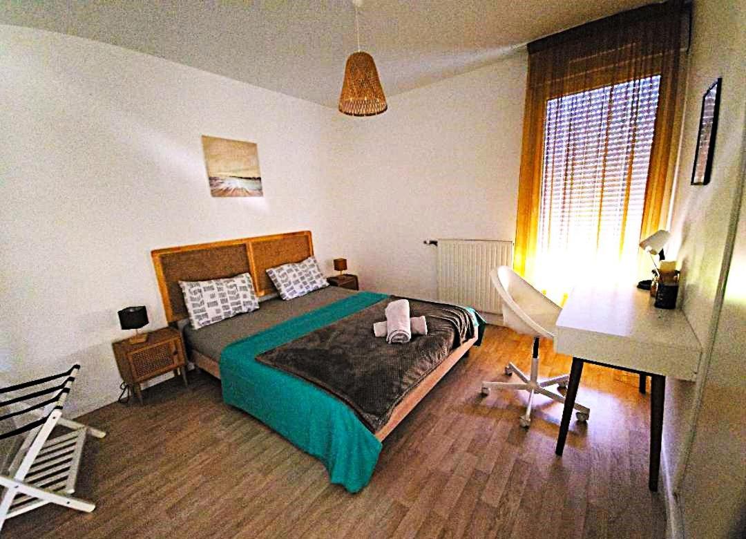Superbe Appartement ,Proche De Paris, Dans Residence Privee , Ideal Familles, Parking Et Wifi Gratuits! ! ! Vitry-sur-Seine Buitenkant foto